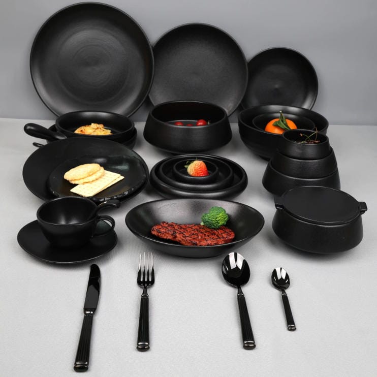 custom black dinnerware set for catering