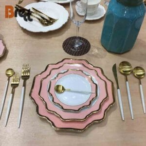 Luxury Gilded Porcelain Wedding Dinner Plate Set Wavy Edge Pink