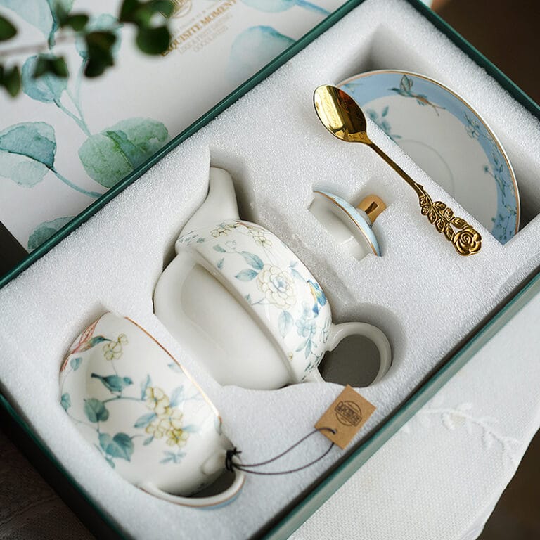 Brett porcelain teapot gift set