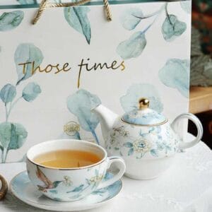 Brett porcelain teapot gift set
