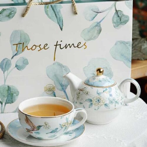Brett porcelain teapot gift set