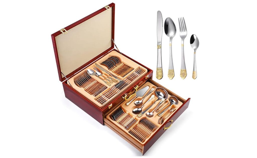 Flatware set