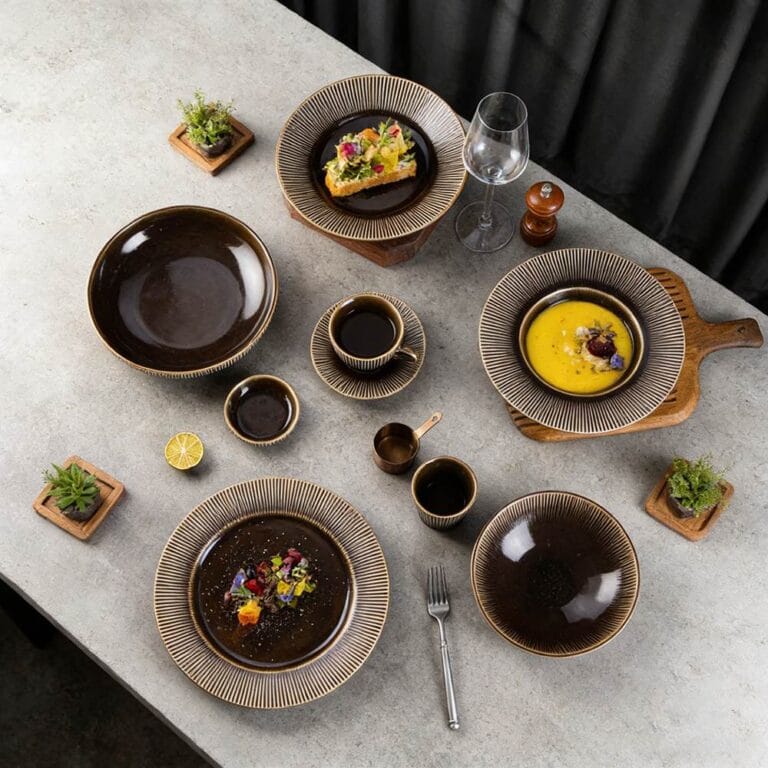 Dark Brown Gilded Vertical Texture High-Temperature Kiiln Change Ceramic Tableware Set