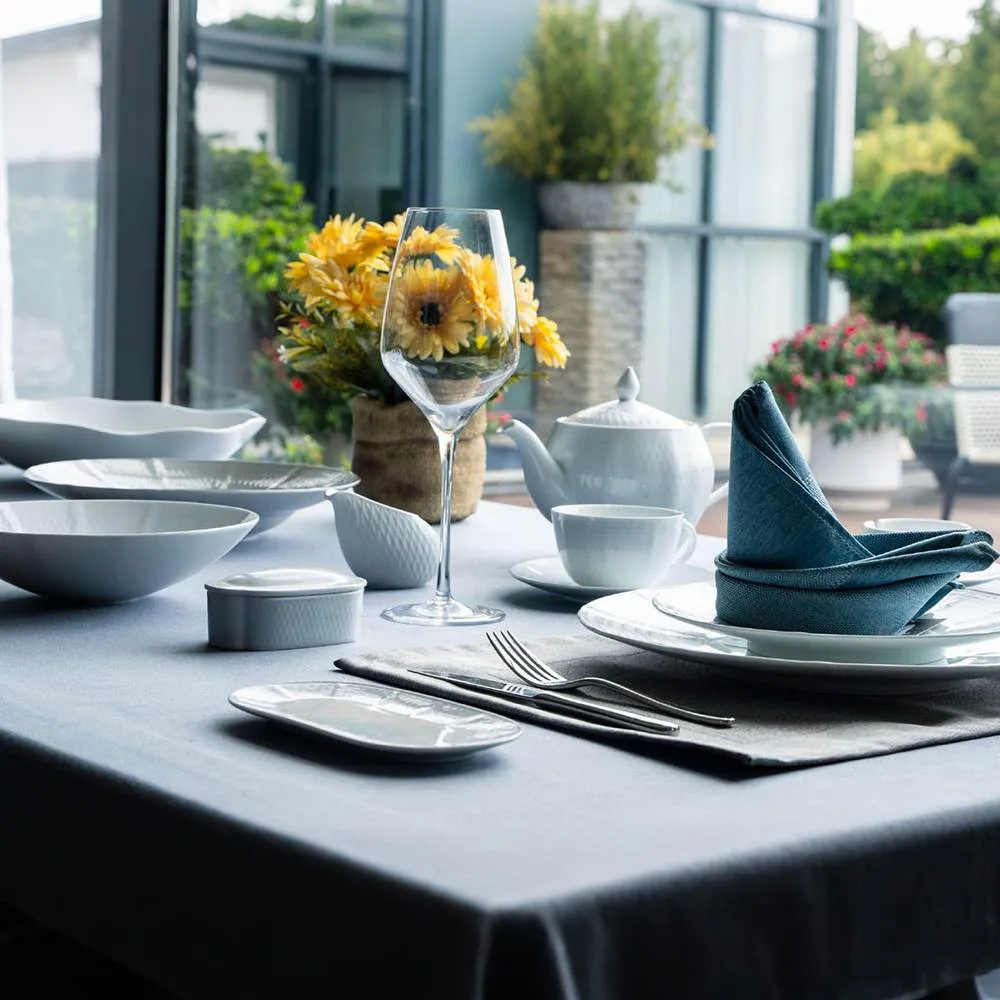 Pure White Embossed Porcelain Dinnerware Set