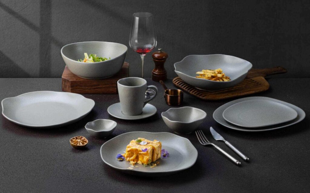 Brett dinnerware set for restaurant