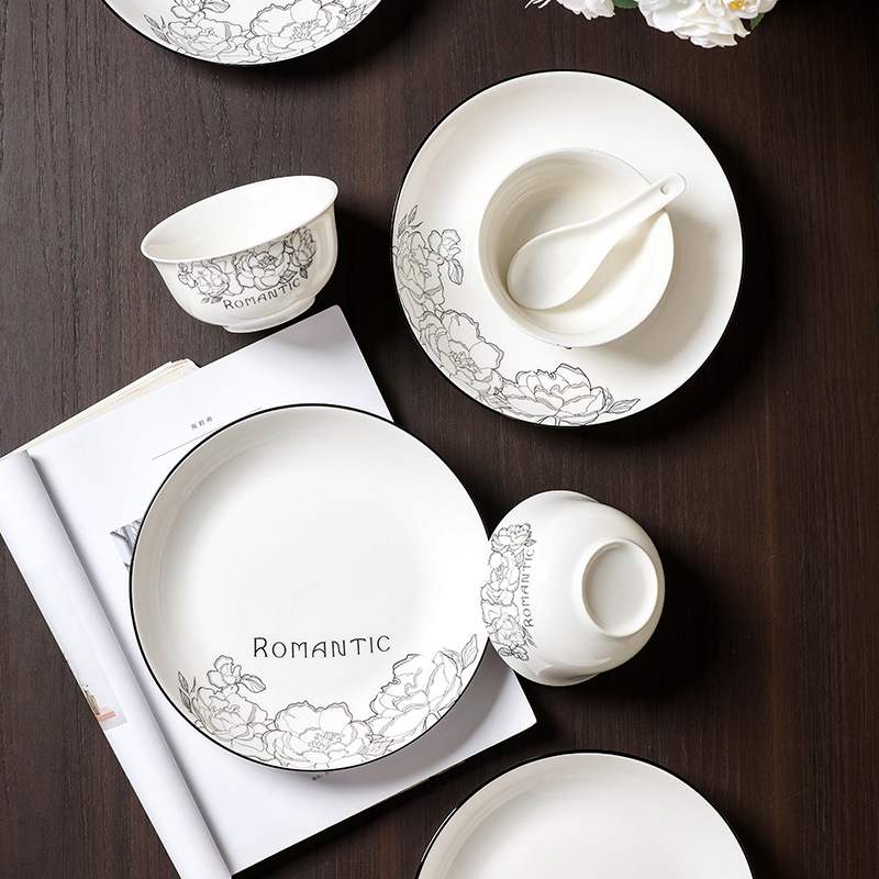 Custom Black & White Floral Underglaze Porcelain Tableware Gift Set