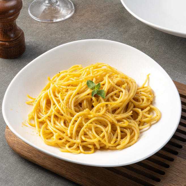 Pure White Minimalist Porcelain Dinnerware Set