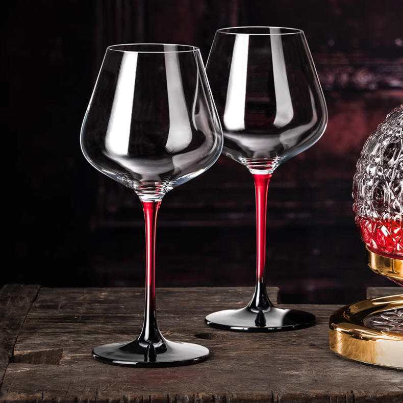 Custom Luxury Crystal Wine Glass Set with Vintage Leather Case Gift Packaging