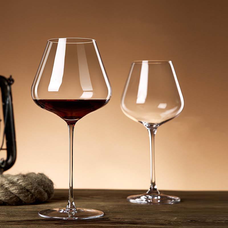 Wine Glasses vs Water Glasses vs Specialty Glassware