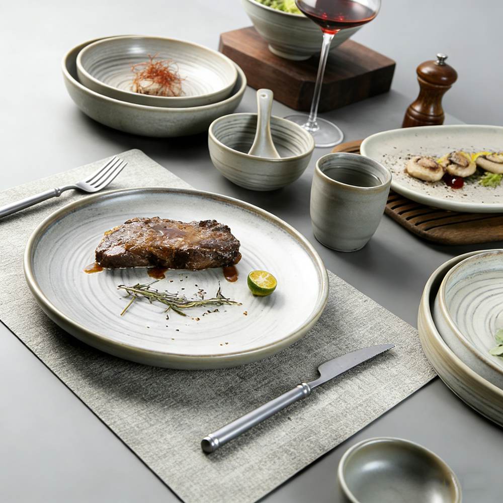 Light Gray Kiln-Change Glaze Ceramic Tableware Set with Spiral Texture