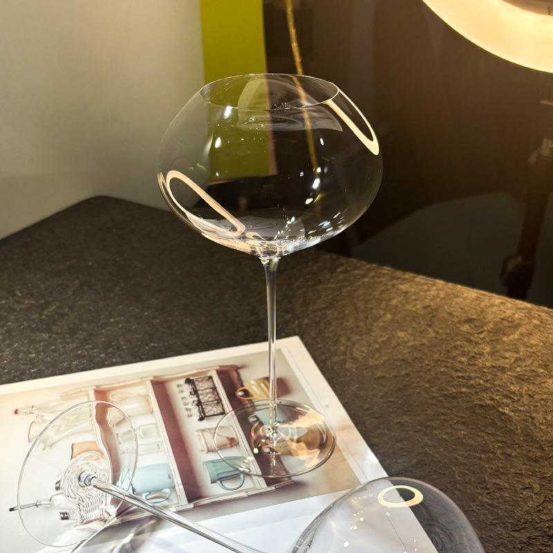 Minimalist Spherical Crystal Wine Glass 