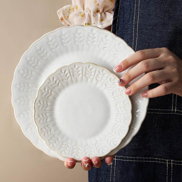 French Pastoral Embossed Leaf Ceramic Plate Set