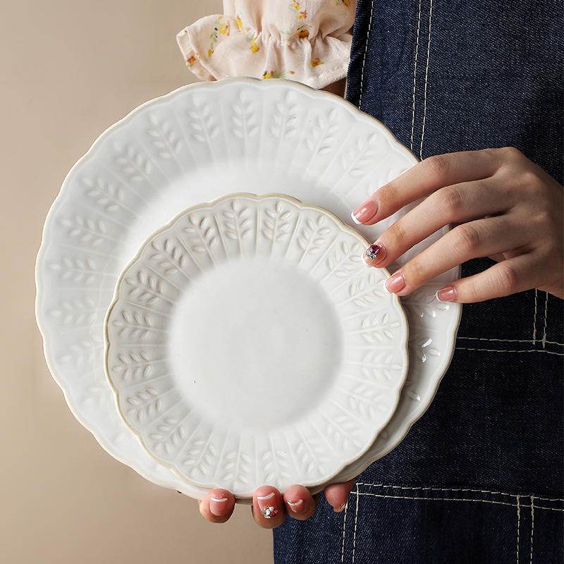 French Pastoral Embossed Leaf Ceramic Plate Set