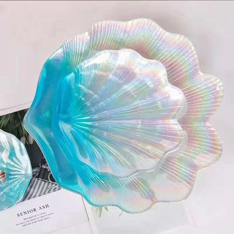 Ocean-Inspired Gradient Blue Seashell Glass Charger Plates