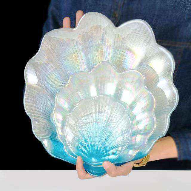 Ocean-Inspired Gradient Blue Seashell Glass Charger Plates
