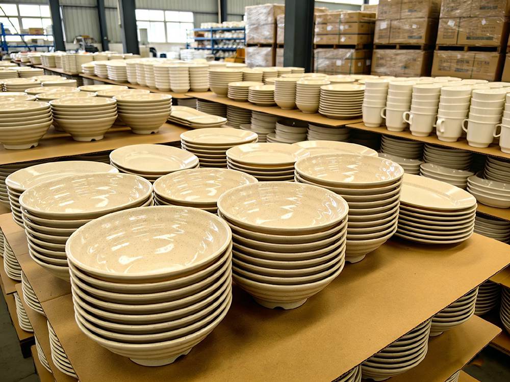 custom melamine dinnerware service