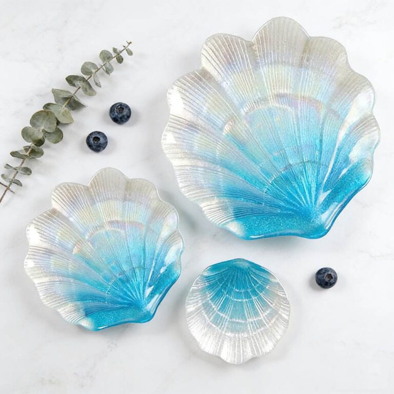 Ocean-Inspired Gradient Blue Seashell Glass Charger Plates