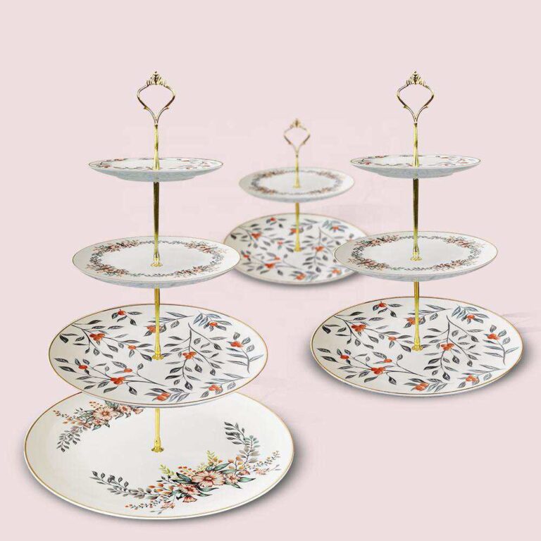 Luxury Hand Painted Floral Gold Rimmed Bone China Dinnerware Set