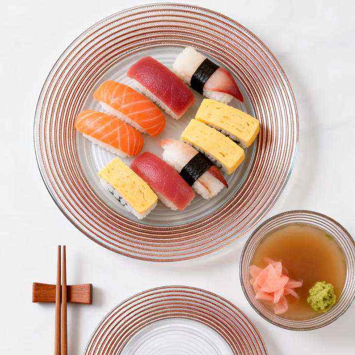 Luxury Iridescent Concentric Ribbed Glass Charger Plate