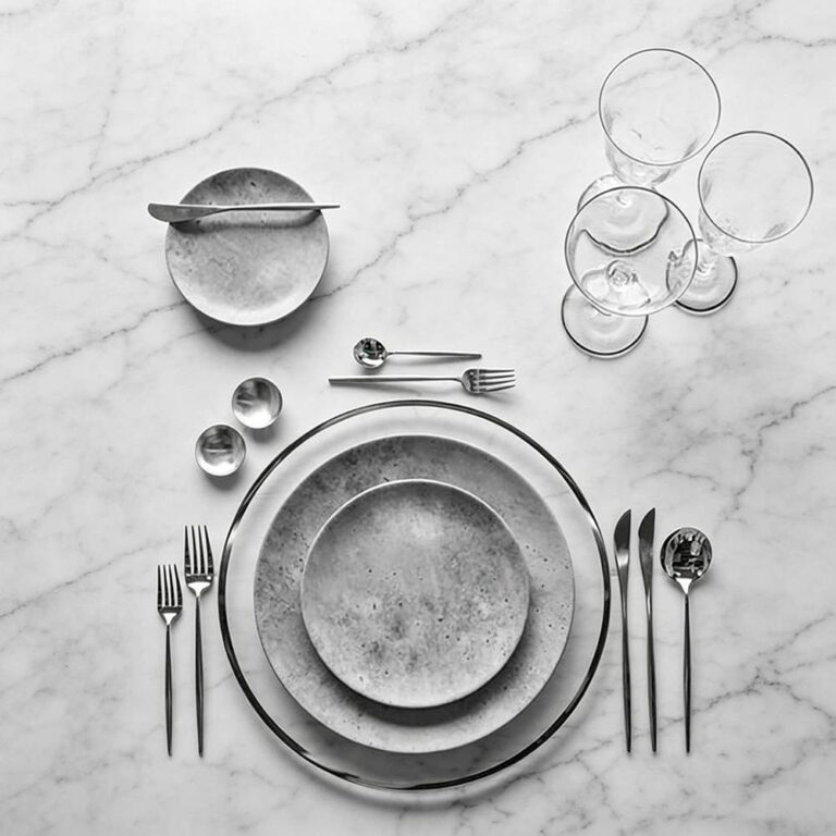 Product Features Wabi-Sabi Stone-Effect Craft Matte concrete-gray texture replicating natural stone, simple yet premium. Multi-Size Nested Design Four sizes in one set, suitable for charger plates, dinner plates, appetizer plates, and dessert plates for all dining scenarios. Premium Ceramic Material High-fired ceramic, durable, heat-resistant, easy to clean, dishwasher and microwave safe. Versatile Neutral Style Matches wabi-sabi, industrial, and minimalist styles, suitable for all cuisines and scenarios. Customizable for Branding Supports custom colors and textures to meet brand and themed event needs.